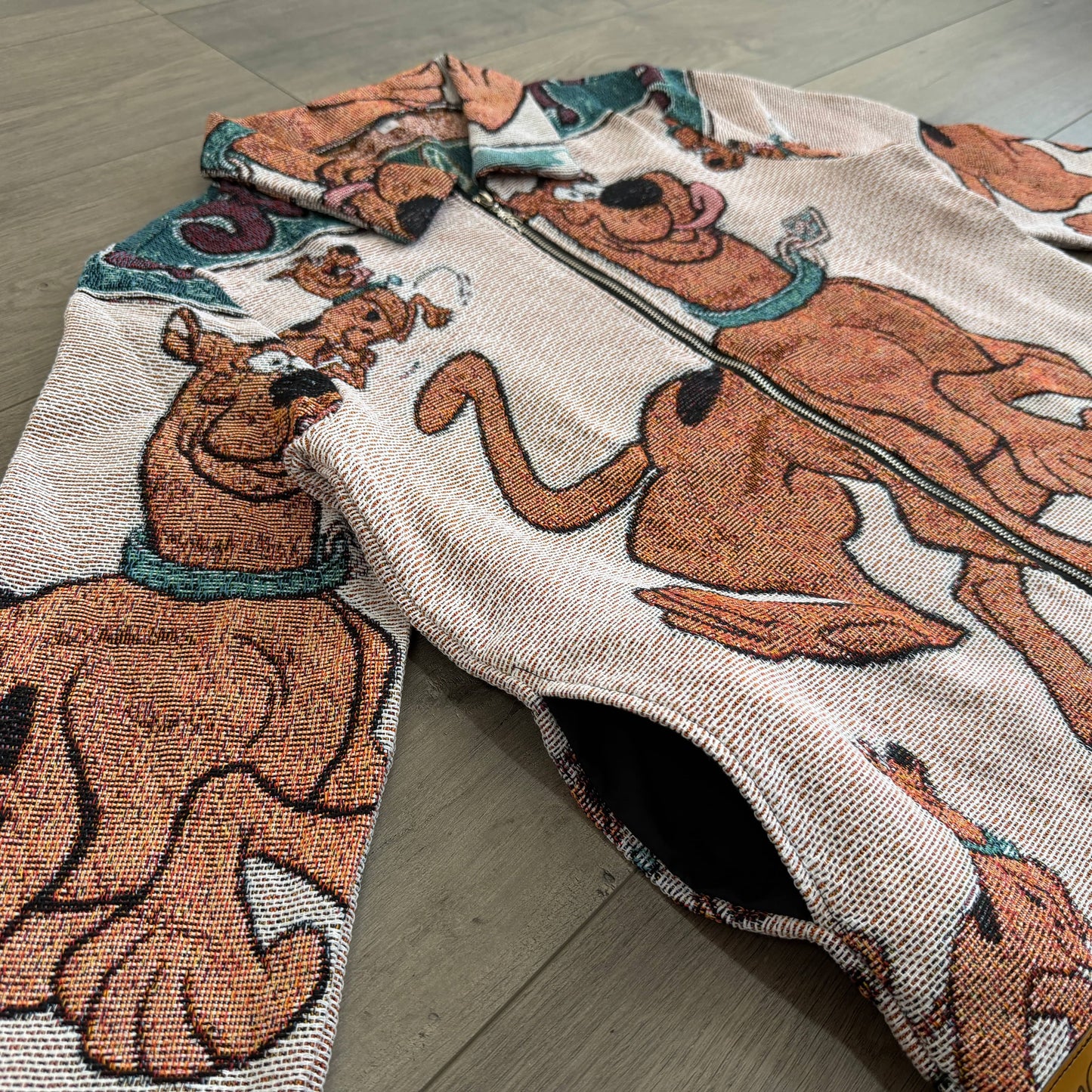 RDMCLOTHINGART tapestry hoodie SCOOBY-DOO TAPESTRY JACKET-98395