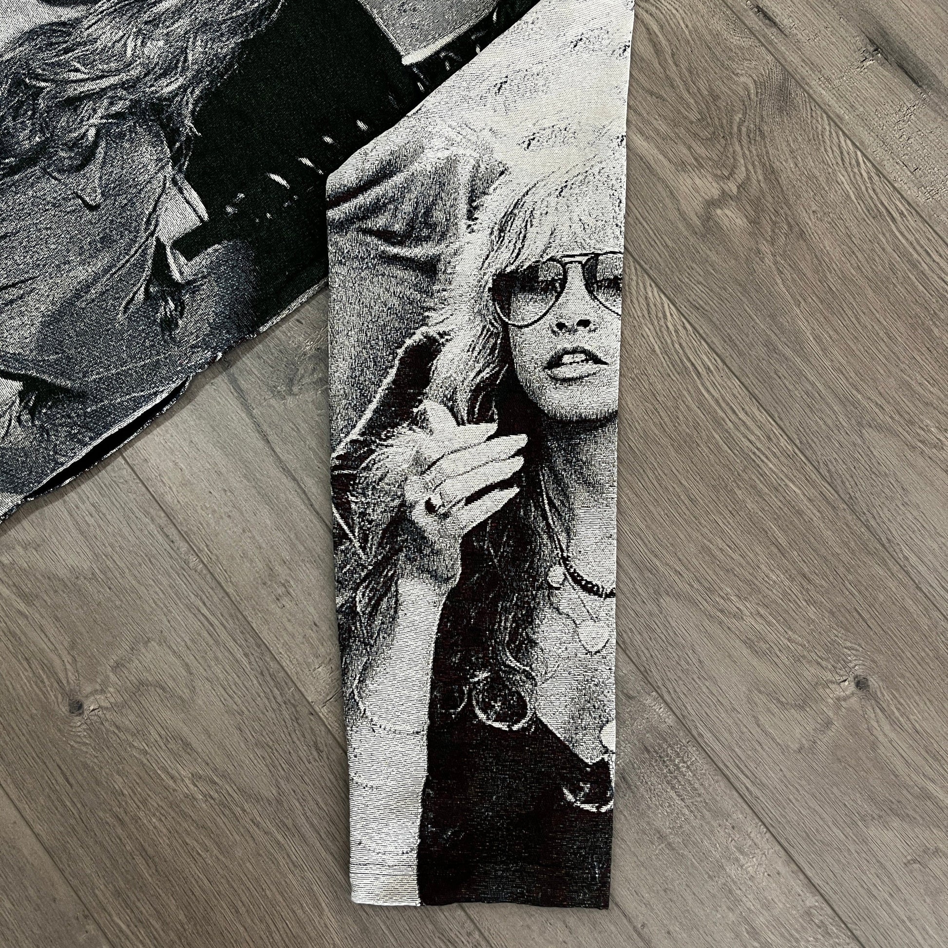 STEVIE TAPESTRY HOODIE - RDMCLOTHINGART
