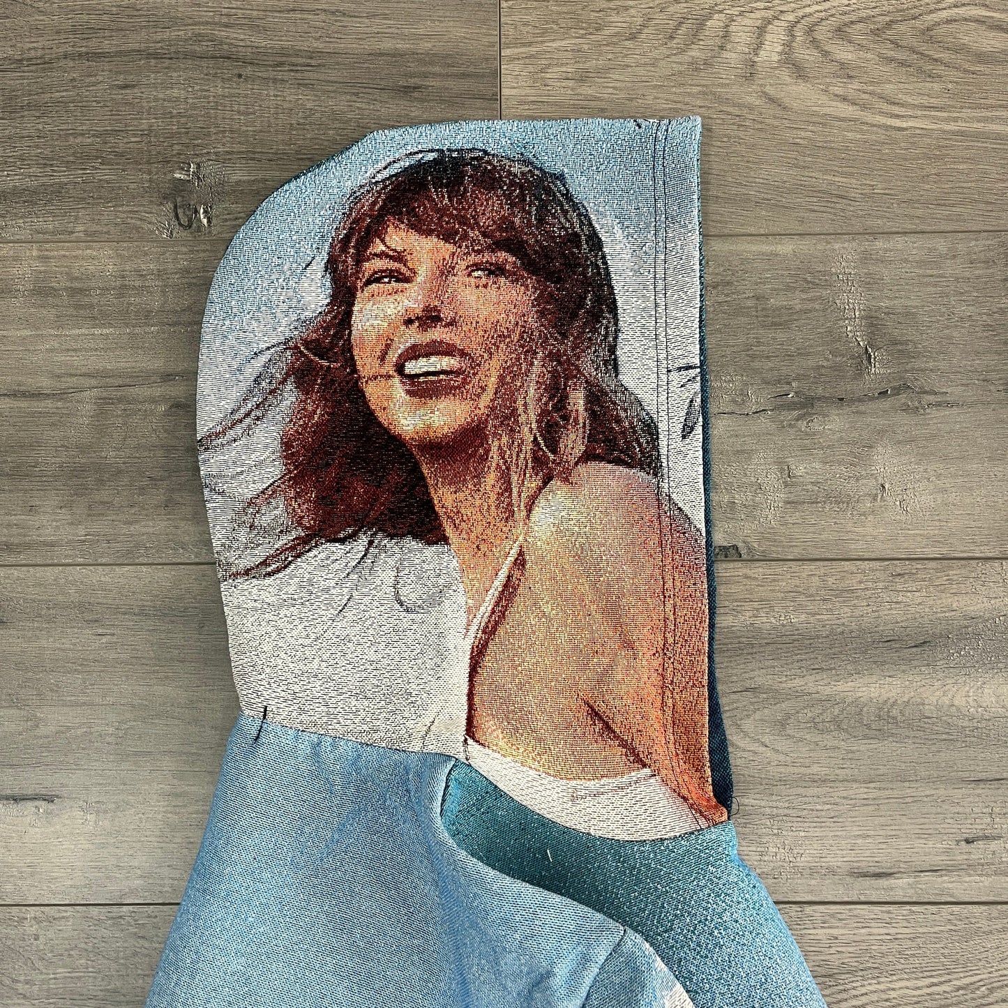 SWIFT TAPESTRY HOODIE - RDMCLOTHINGART